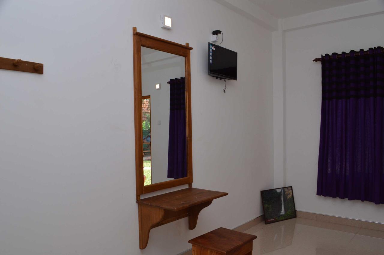 Airport Green Hotel Katunayake Exterior photo