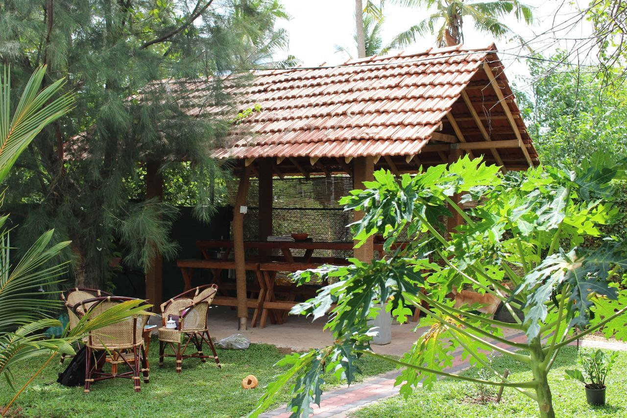 Airport Green Hotel Katunayake Exterior photo